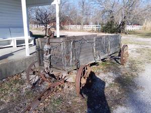 lot 1005 image: Antique Wooden Wagon