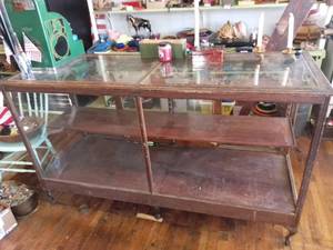 lot 1025 image: Sun Mfg. General Store Case - Missing Some Glass Panels