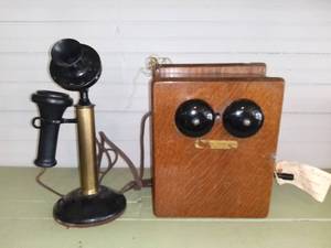 lot 1034 image: Antique Western Electric Telephone