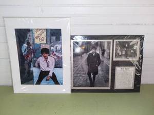 lot 1036 image: Bob Dylan Autographed Photo - No COA