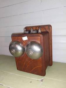 lot 1039 image: Antique Wood Telephone