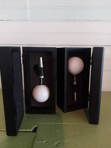 lot 1047 image: 2 Golf Ball Wine Pourers