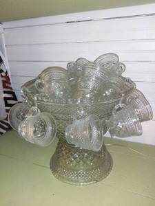 lot 1062 image: Wexford Punch Bowl
