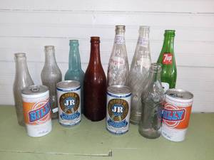 lot 20618 image: Lot of Vintage Bottles and Cans