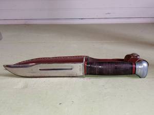 lot 504 image: Old School Knife RH Pal-36 On Blade With Leather Sheath