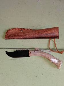 lot 512 image: Small Antler Handle Knife With Sheath