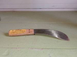 lot 513 image: Curved Blade Knife From John Russell Cutlery Co.