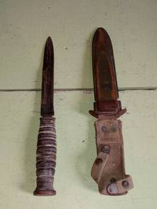 lot 516 image: Vintage US Military Dagger With M3 Canillus 1943 On Blade