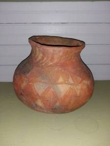 lot 1074 image: Native American Clay Pot