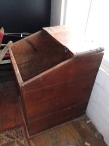 lot 1094 image: Antique Wooden Grain Bin Full of Corks - No Lid