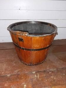 lot 1096 image: Antique Wood Bucket
