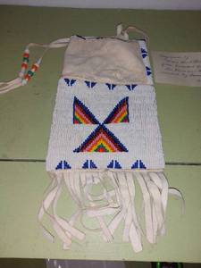 lot 1108 image: Native American Beaded Bag