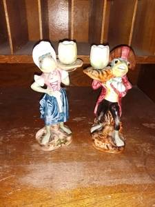 lot 1120 image: R. Tallin Majolica Frogs