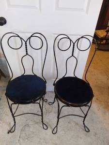 lot 1124 image: Pair of Iron Parlor Chairs