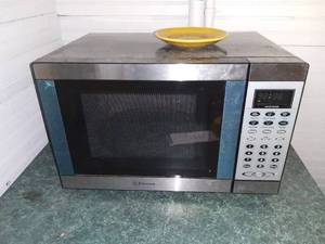 lot 1134 image: Emerson Microwave