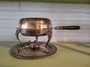 lot 1303 image: Silver Plated Chaffing Dish and Tray