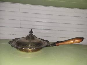 lot 1309 image: Silver-plated Soup Tureen with Handle