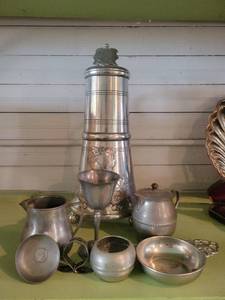 lot 1312 image: Mixed Lot of Pewter