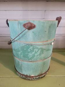 lot 1330 image: Antique Wooden Bucket