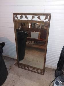lot 20633 image: Iron Grape Frame Mirror