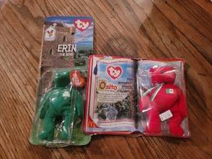lot 20671 image: Lot of 2 International Beanie Babies