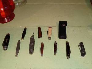 lot 33830 image: Lot Of 11 Small Pocket Knives Some Vintage Buck,DE And More