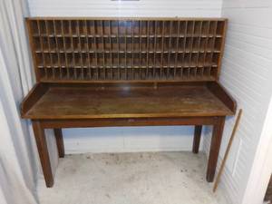 lot 23 image: Antique Post Office Sorting Desk - Fontana Kansas