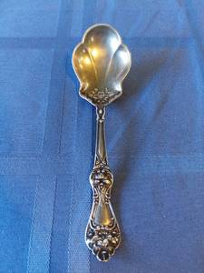 lot 226 image: Antique Sterling Sugar Spoon