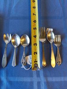 lot 227 image: 6 Sterling Kids Utensils