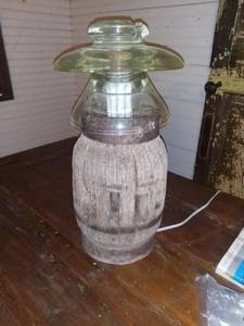 lot 20595 image: Wagon Wheel Hub Lamp
