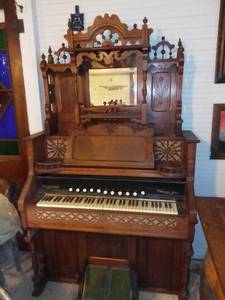 lot 20602 image: The Lakeside Antique Pump Organ