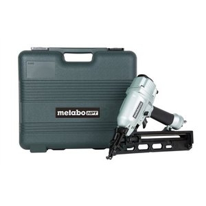 lot 4275 image: Metabo HPT NT65MA4M 15-Gauge 2-12 in. Angled Finish Nailer Kit