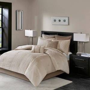 lot 4277 image: Madison Park Camelia 8-Pc. King Comforter Set Bedding
