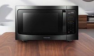 lot 4289 image: Toshiba Microwave Oven