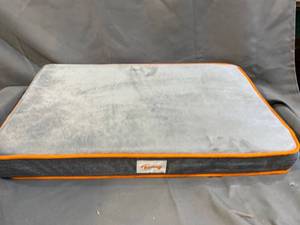 lot 31199 image: Toozey Dog Bed