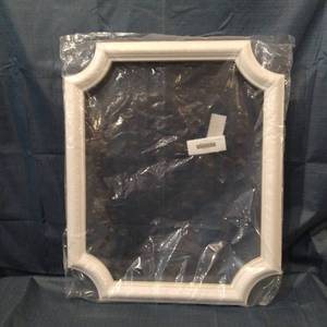 lot 31224 image: ASHFORD MOLDED SCALLOPED WAINSCOT WALL PANEL 20W x 24 H x 12