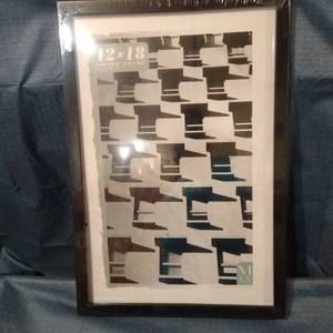 lot 31235 image: 12 x 18 POSTER FRAME BLACK