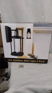 lot 31311 image: LED OUTDOOR WALL LIGHT 2 PACK
