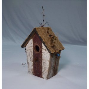 lot 3466 image: Rustic Bird House