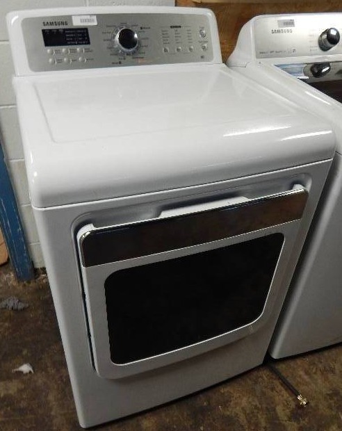 lot 8077 image: Samsung 7.4 cu. ft. Electric Steam Dryer, White
