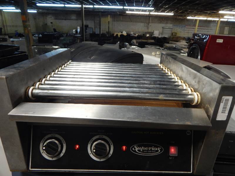 lot 8601 image: SUPERIOR COMMERCIAL HOT DOG ROLLER