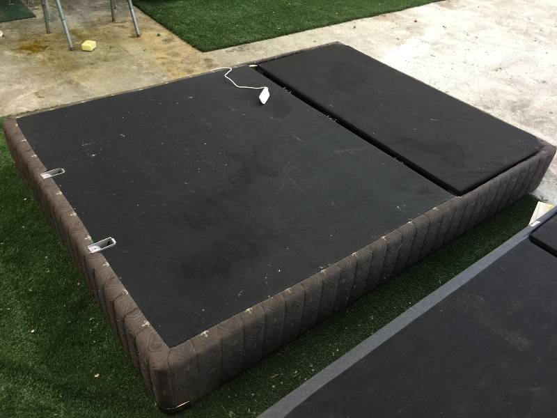 lot 9217 image: STEARNS & FOSTER TEMPUR-PEDIC HIGH PROFILE HEAD UP POWER FOUNDATION