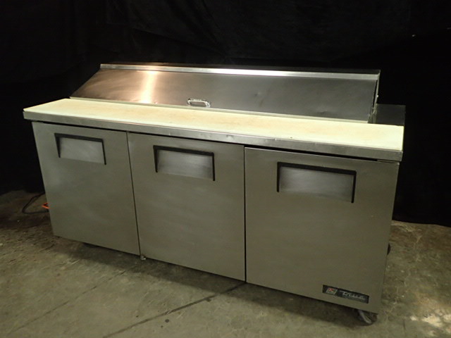 lot 21 image: True TSSU-72-18 72 3 Door Sandwich  Salad Prep Refrigerator