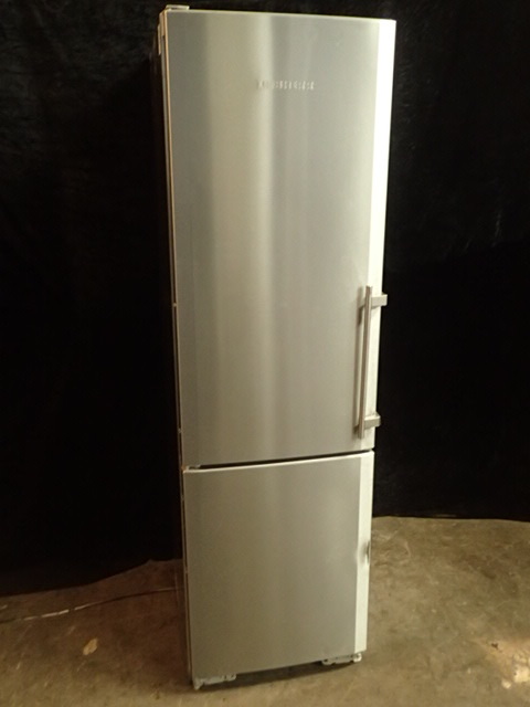 lot 24 image: Liebherr Stainless Steel FridgeFreezer Combo