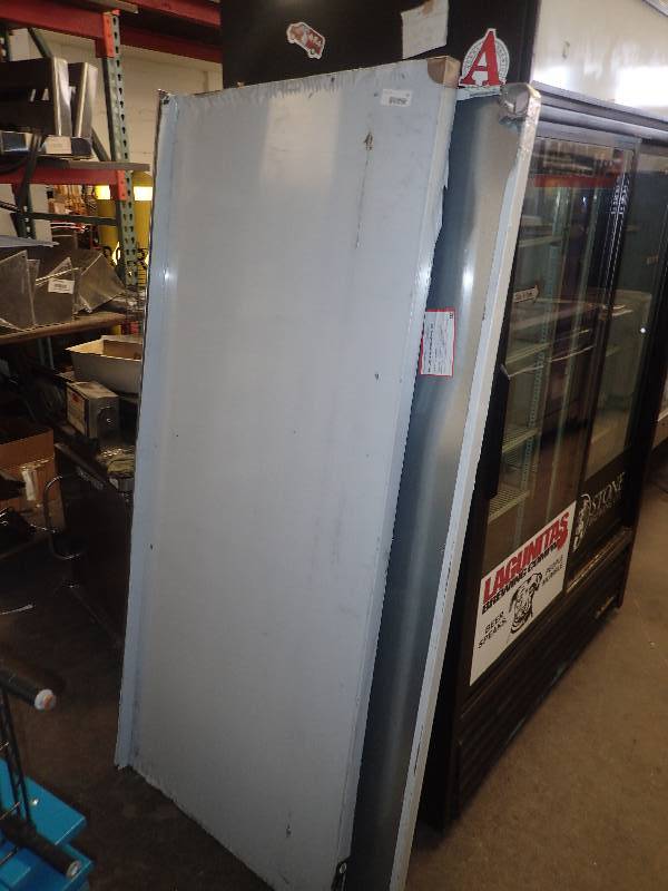lot 68 image: Stainless Equipment Stand with Under Shelf