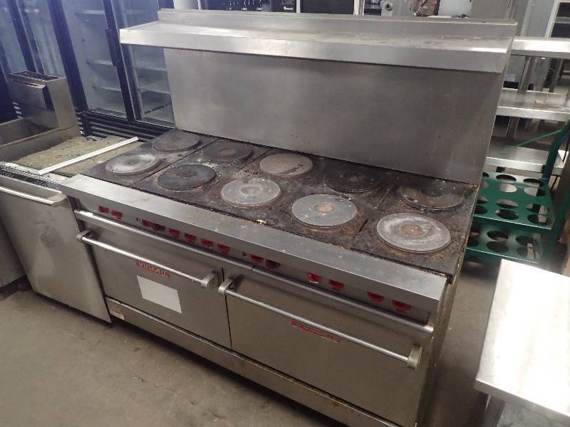lot 69 image: Vulcan Electric 10 Burner Range with Double Under Oven