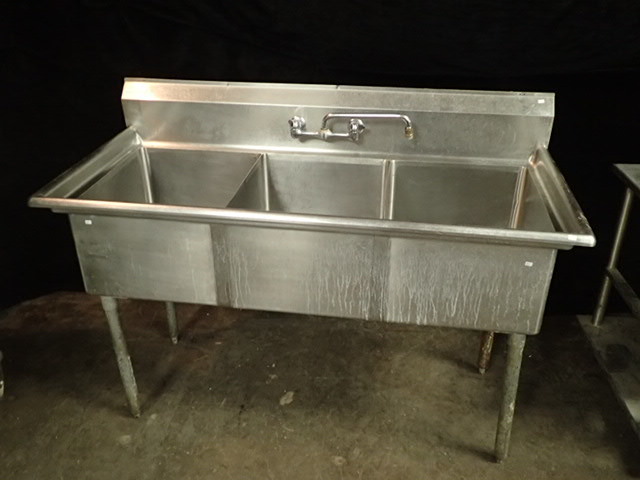 lot 170 image: Stainless Steel 3 Bay Sink