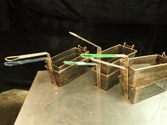 lot 181 image: Lot of Fry Baskets