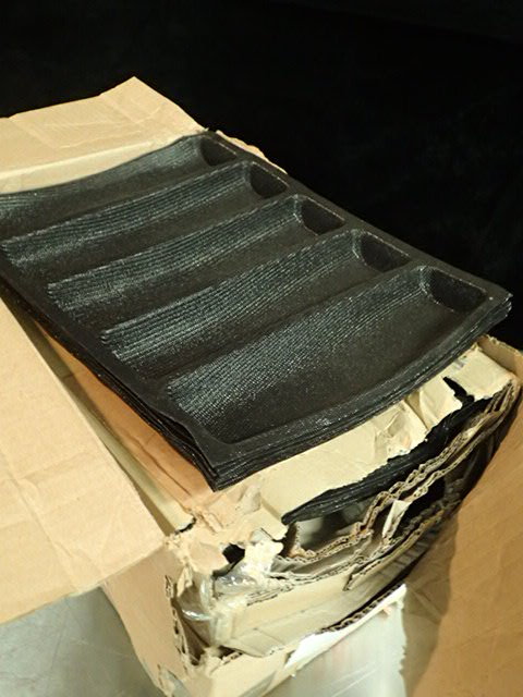 lot 190 image: Bread Forms for the Oven