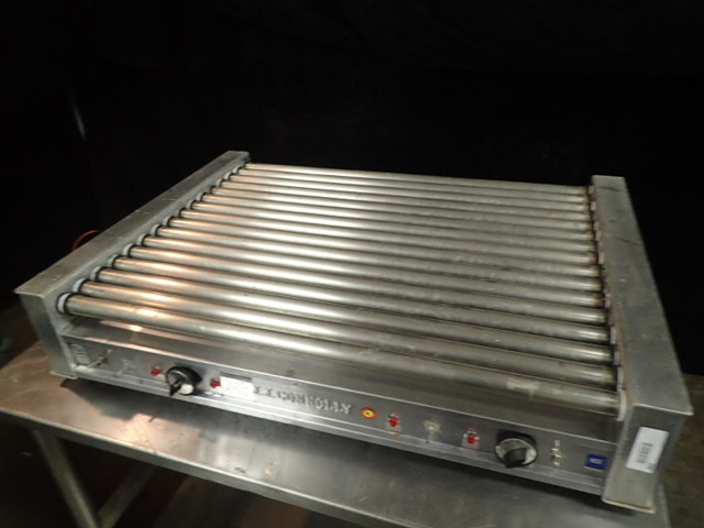 lot 206 image: Connolly Poll-A-Grill Hotdog Roller